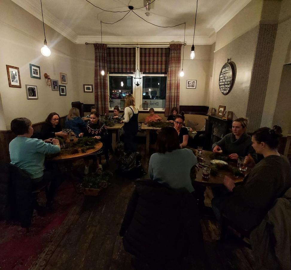 Trawden Arms Community Owned Pub Hotel Winewall ภายนอก รูปภาพ