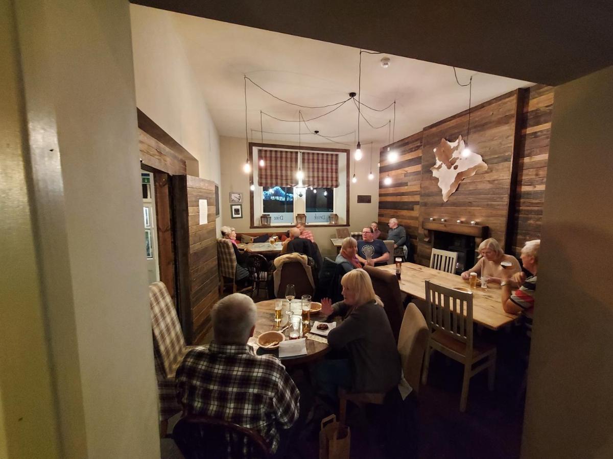 Trawden Arms Community Owned Pub Hotel Winewall ภายนอก รูปภาพ